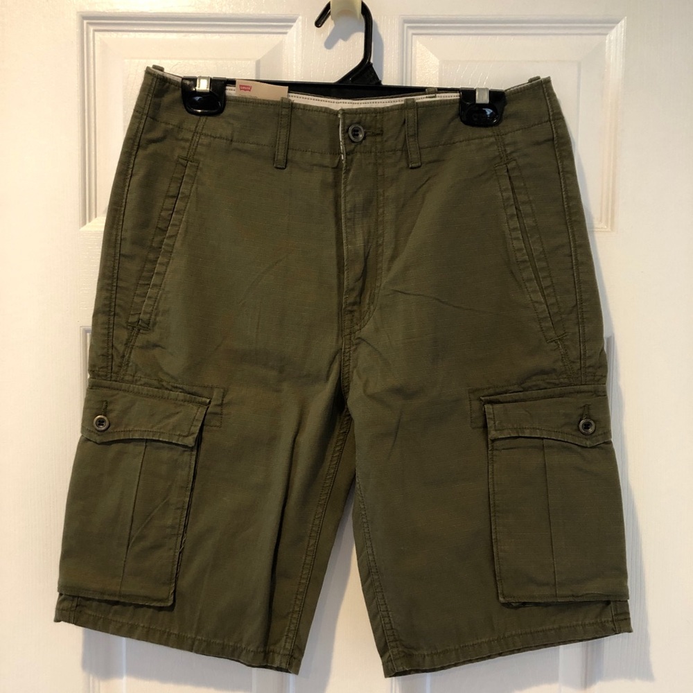 Levi’s Cargo Shorts Sz - 30